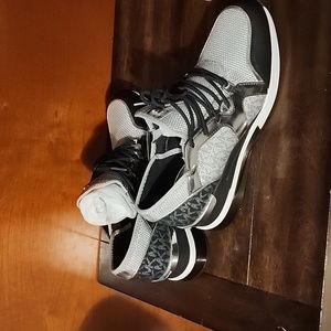 MICHAEL KORS LIV TRAINER SNEAKERS  SIZE 10 WOMEN